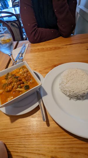 Beans and veggies at Lan's Pizzeria in Sao Miguel
