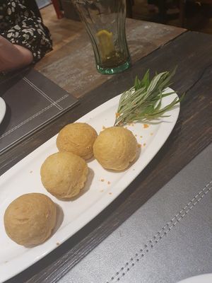 Taste menu: deep fried mooli cake at Ruyi Vegetarian House  in Manchester