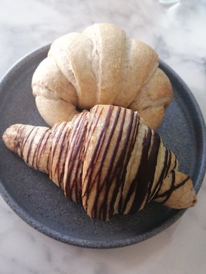 Croissant y chocolatin at Green & Yang in Mexico City