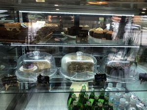 aparador de pasteles  at Green & Yang in Mexico City