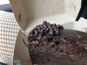 pastel de chocolate  at Green & Yang in Mexico City