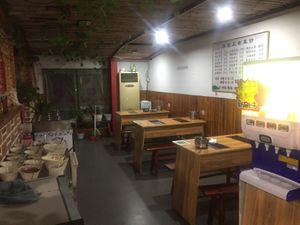  Spacious and many condiments  at ZhengNian Vegan Buffet in Qufu