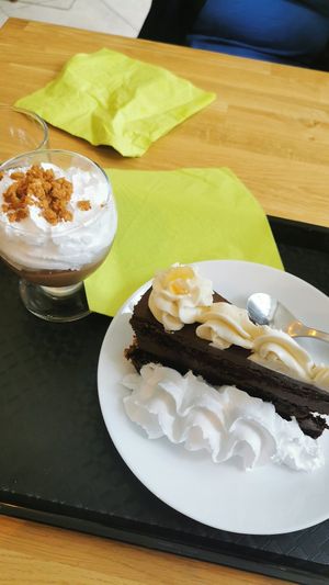 Mousse au chocolat avec speculoos at Gopal - temporarily closed in Tours