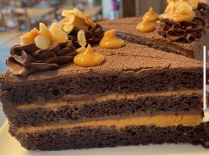 Vegan chocolate and biscoff cake at Gopal - temporarily closed in Tours