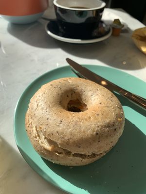 Mrs hummus bagel  at my bowl in Osaka