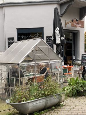 Wetterfeste Aussensitzplätzr  at heimathafen Wiesbaden in Wiesbaden