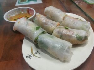fresh spring rolls at XuěHuā SùShí 雪花素食 in Puli