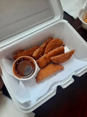 Vegan chicken tenders at Yes It's Fresh in Cleveland
