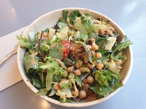  at beets&roots - Dorotheenstraße in Berlin