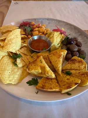 Appetizer at Three Little Birds in Sagres