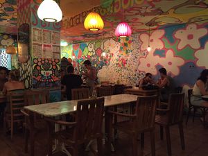 The colourful diningnroom at Juicy Jones - Hospital in Barcelona
