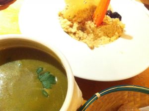 Appetizer; Green soup and Hummus (all very tasty) at Juicy Jones - Hospital in Barcelona
