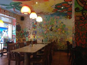 Beautiful at Juicy Jones - Hospital in Barcelona