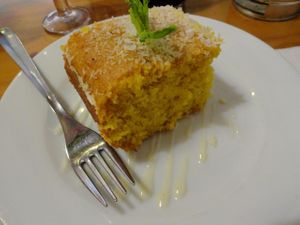 Carot cake at Juicy Jones - Hospital in Barcelona