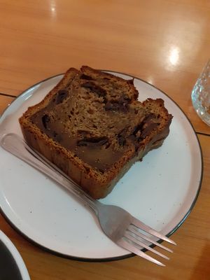 Banana bread at Blackbird in Valencia