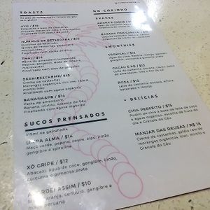 Menu at Paraíso Bowls in Porto Alegre
