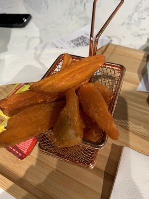 Potato fries at Sun & Roots in Kowloon