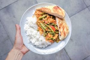 Vegan “chicken” corma & naan  at Mañana Nijmegen in Nijmegen