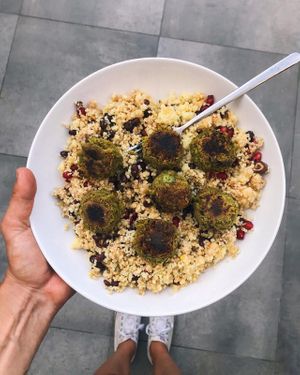 Broad beans falafel & couscous at Mañana Nijmegen in Nijmegen