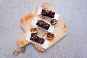 Healthier snicker bars with no added sugar! at Mañana Nijmegen in Nijmegen