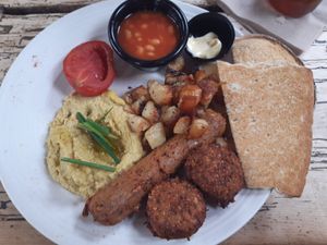 Vegan breakfast at Alpine Coffee Shop and Gallery in Betws-y-coed