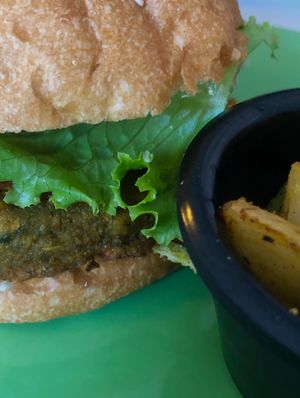 Hamburguesa 😋 at Poderosa in Queretaro