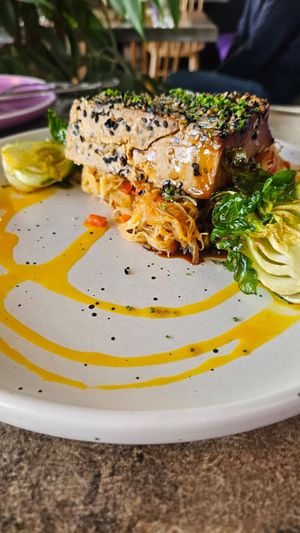 Tofu ajonjolí at Violeta in Santiago