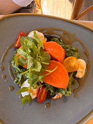 Glazed mushrooms with cashew cream   at Kawul in Pokolbin