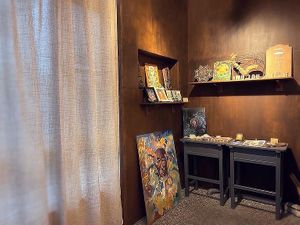 Artwork display area at Wu Lou Pie Pie 巫露派派 in Chishang