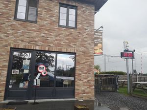 Den Halt outside at Den Halt in Pelt