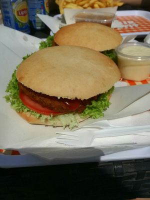 Vegan burger at Den Halt in Pelt