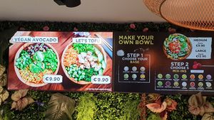 Vegan options at Hawaiian Poke Bowl in Leuven