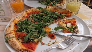 Pizza vegan at Fiori di Zucca in Alcobaca