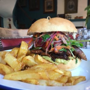 Vegan Banh-mi burger (Friday evening, on order and take away only) at La Clé du Bonheur in Carentan Les Marais