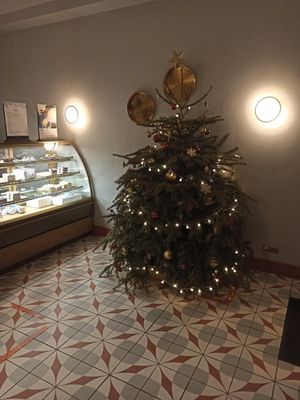 Ney year atmosphere at Rabbit Run - Maybe closed in St Petersburg