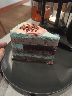 "открытое пространство" торт лавандовый at Rabbit Run - Maybe closed in St Petersburg