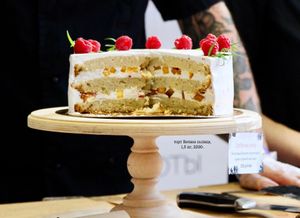 raspberry&peach cake at Rabbit Run - Maybe closed in St Petersburg