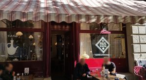 Exterior and outdoor seating at Filfl in Zurich