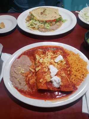 Goritda and enchiladas at La Esperanza in Chicago