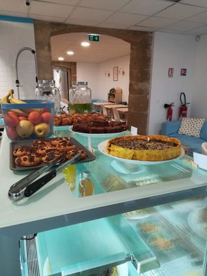 Le lieu est super sympa on peut se poser dans des canapés ou travailler et les plats super bons ! at Wash'Up Café Laverie Cosy in Paris