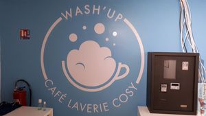 Logo at Wash'Up Café Laverie Cosy in Paris