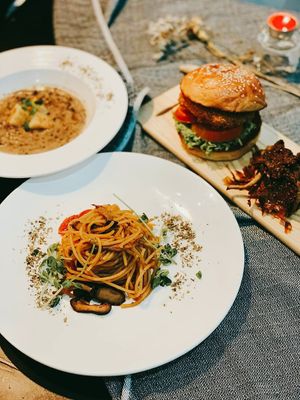 Photo by LIFE Cafe's Facebook Page  📸 at Life 一 間店 in Ulu Tiram