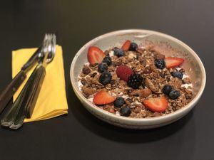 Veganisierte Granola   at Seven Sundays in Dusseldorf