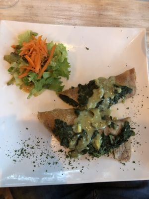 Dinkel Crêpes mit Spinatfüllung / Spelt Crepes with spinach filling at proSecCo in Oldenburg