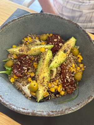 Quinoa salad (accidentally vegan and gluten-free) at La Divina Comedia in Valencia