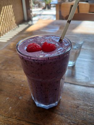 Blueberry smoothie at Beaches in Port Elliot
