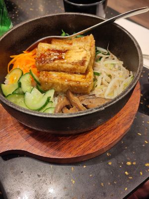 Tofu Dolsot Bibimbap at Oppa in Leicester