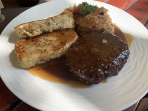 Veganer Schweinebraten  at Bierosophie in Vienna