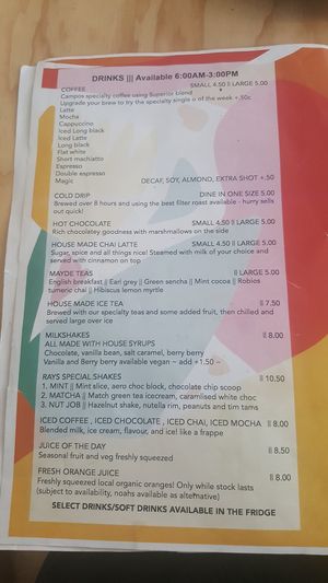 drinks at Ray's in Darwin