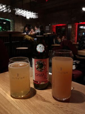 Лучший сидр из тех, что я пробовала! (Дальняя дача) at Mission in Moscow